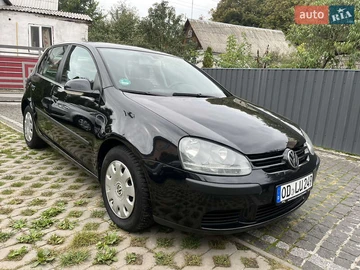 Авто Volkswagen Golf 2004 № 8060795