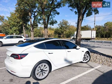 Авто Tesla Model 3 2021 № 8061179