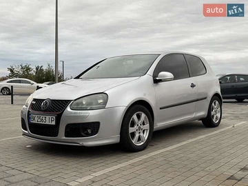 Авто Volkswagen Golf 2003 № 8061363