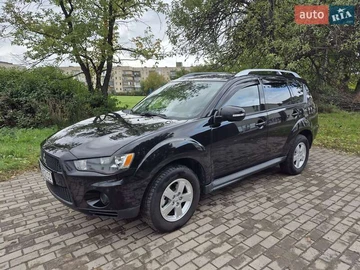 Авто Mitsubishi Outlander Xl 2010 № 8061420