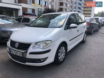 Авто Volkswagen Touran 2009 № 8061421
