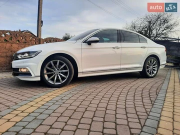 Авто Volkswagen Passat 2018 № 8061933