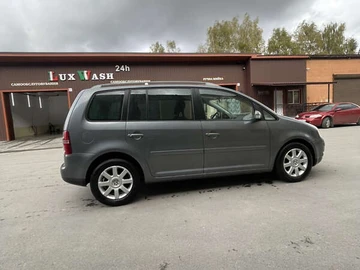 Авто Volkswagen Touran 2004 № 8062098