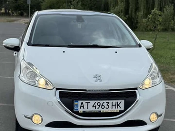 Авто Peugeot 208 2014 № 8062225