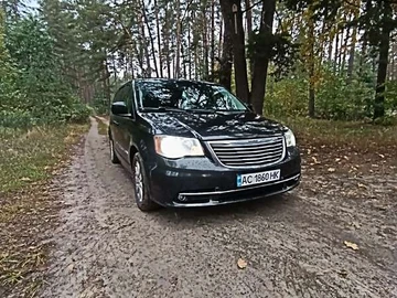 Авто Chrysler Town Country 2014 № 8062359