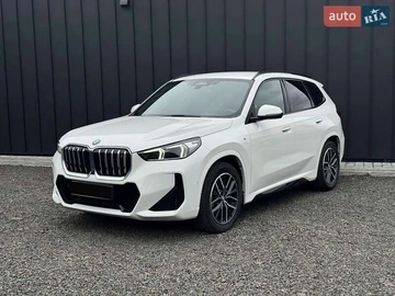 Авто BMW Ix1 2023 № 8062439