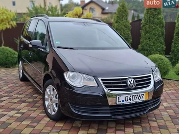 Авто Volkswagen Touran 2009 № 8062860