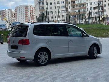 Авто Volkswagen Touran 2012 № 8062891