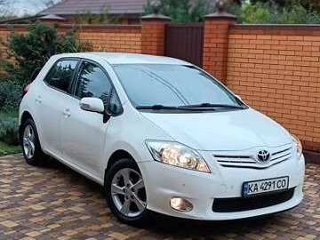 Авто Toyota Auris 2012 № 8062911