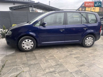 Авто Volkswagen Touran 2006 № 8063365