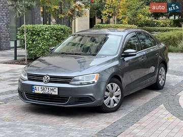 Авто Volkswagen Jetta 2013 № 8063456