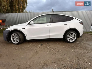 Авто Tesla Model Y 2021 № 8064529