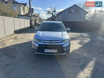 Авто Mitsubishi Outlander 2017 № 8065048