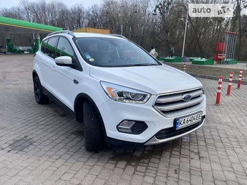 Авто Ford Kuga 2016 № 8065049