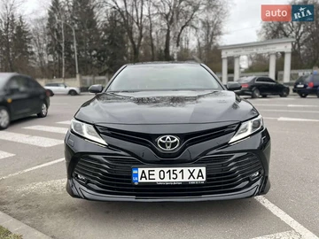 Авто Toyota Camry 2018 № 8065088