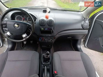Авто Chevrolet Aveo 2011 № 8065771