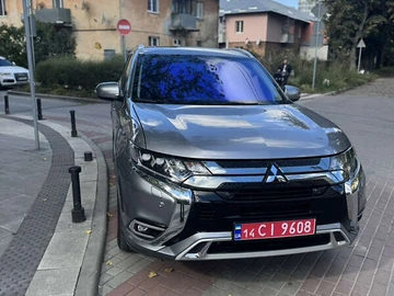 Авто Mitsubishi Outlander 2020 № 8066179