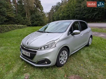 Авто Peugeot 208 2015 № 8066527