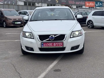 Авто Volvo V50 2011 № 8066788