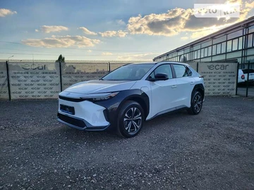 Авто Toyota Bz4X 2023 № 8067126