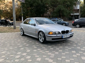 Авто BMW 5 Series 2001 № 8067339