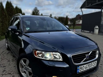 Авто Volvo V50 2009 № 8067362