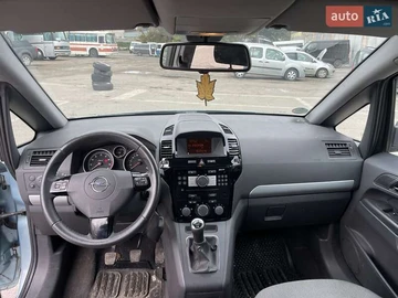 Авто Opel Zafira 2010 № 8067370