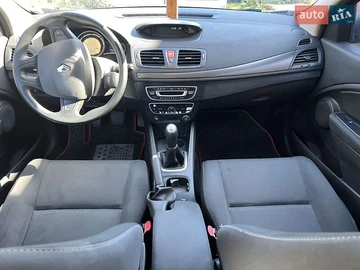 Авто Renault Megane 2010 № 8067421