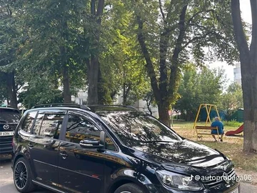 Авто Volkswagen Touran 2011 № 8067767