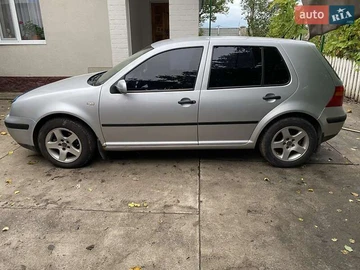 Авто Volkswagen Golf 2003 № 8068517