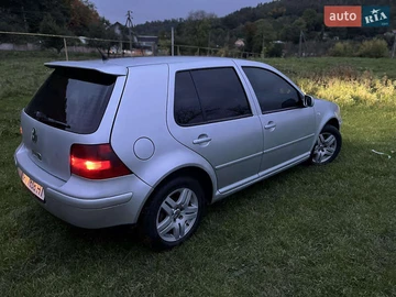 Авто Volkswagen Golf 2002 № 8068523
