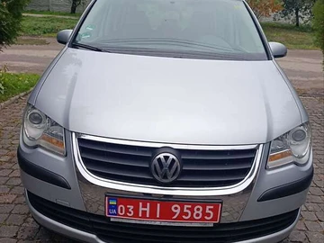 Авто Volkswagen Touran 2008 № 8068825