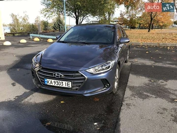 Авто Hyundai Elantra 2018 № 8069010