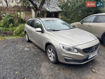 Авто Volvo V60 2015 № 8069016
