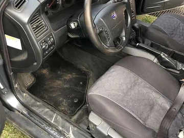 Авто Volvo V70 2003 № 8069451