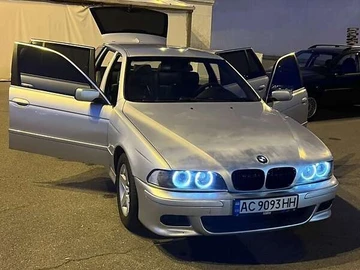 Авто BMW 5 Series 2003 № 8069655