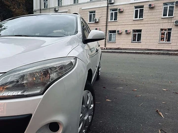 Авто Renault Megane 2010 № 8069727