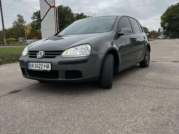 Авто Volkswagen Golf 2004 № 8069959