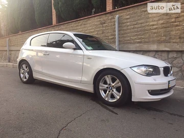 Авто BMW 1 Series 2008 № 8070823