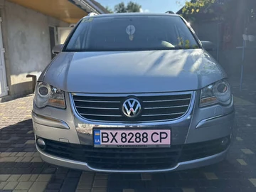 Авто Volkswagen Touran 2007 № 8071501