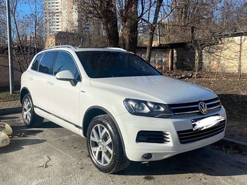 Авто Volkswagen Touareg 2013 № 8071886