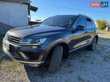 Авто Volkswagen Touareg 2017 № 8071897