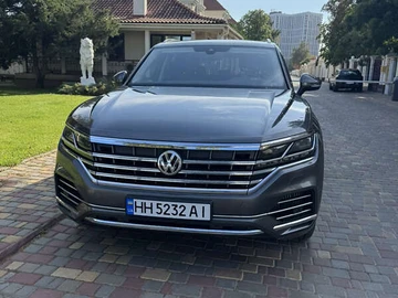 Авто Volkswagen Touareg 2018 № 8071917