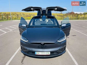 Авто Tesla Model X 2022 № 8071919