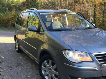 Авто Volkswagen Touran 2007 № 8072285
