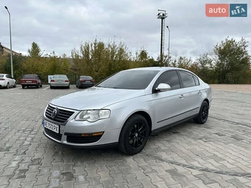 Авто Volkswagen Passat 2005 № 8072296