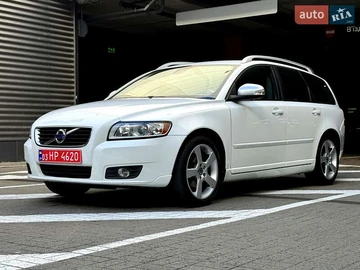 Авто Volvo V50 2012 № 8072358