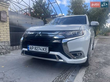 Авто Mitsubishi Outlander 2020 № 8072903