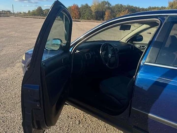 Авто Volkswagen Passat 2004 № 8073158