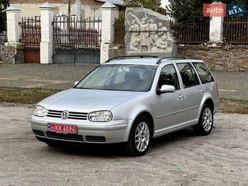 Авто Volkswagen Golf 2004 № 8073416